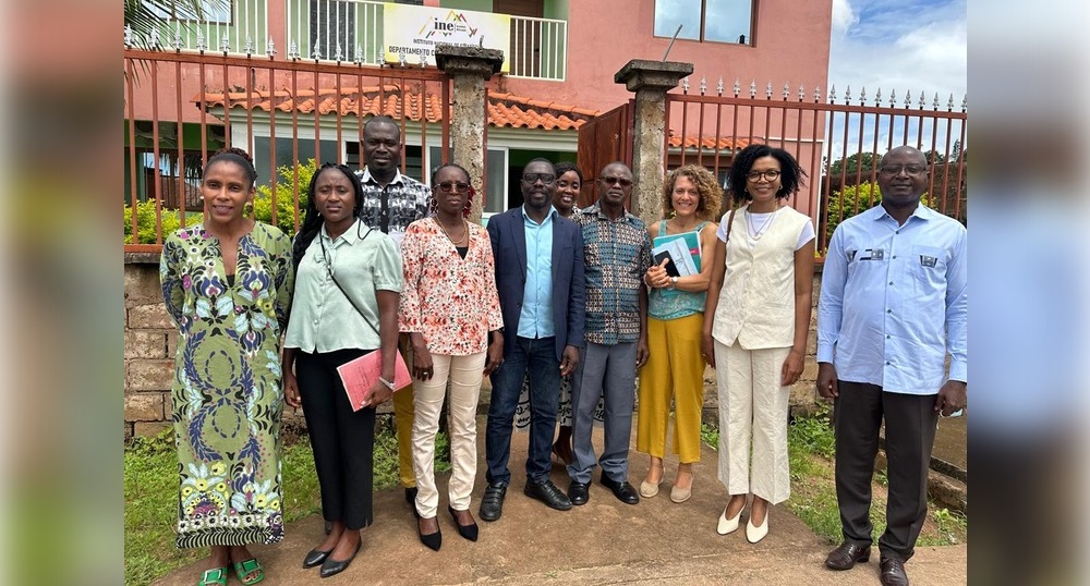 Visita da Senhora Rosa BRITO, Representante Residente do Banco Mundia,l a Unidade de Gestão do Projeto HISWACA e Departamento Central do Recenseamento