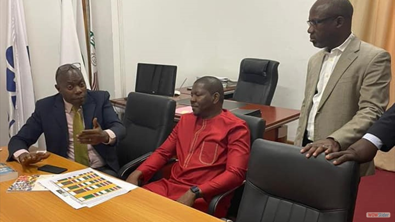 Visita do Senhor Secretário de Estado de Orçamento e Assuntos Fiscais a instalação do Instituto Nacional de Estatistica da Guiné-Bissau